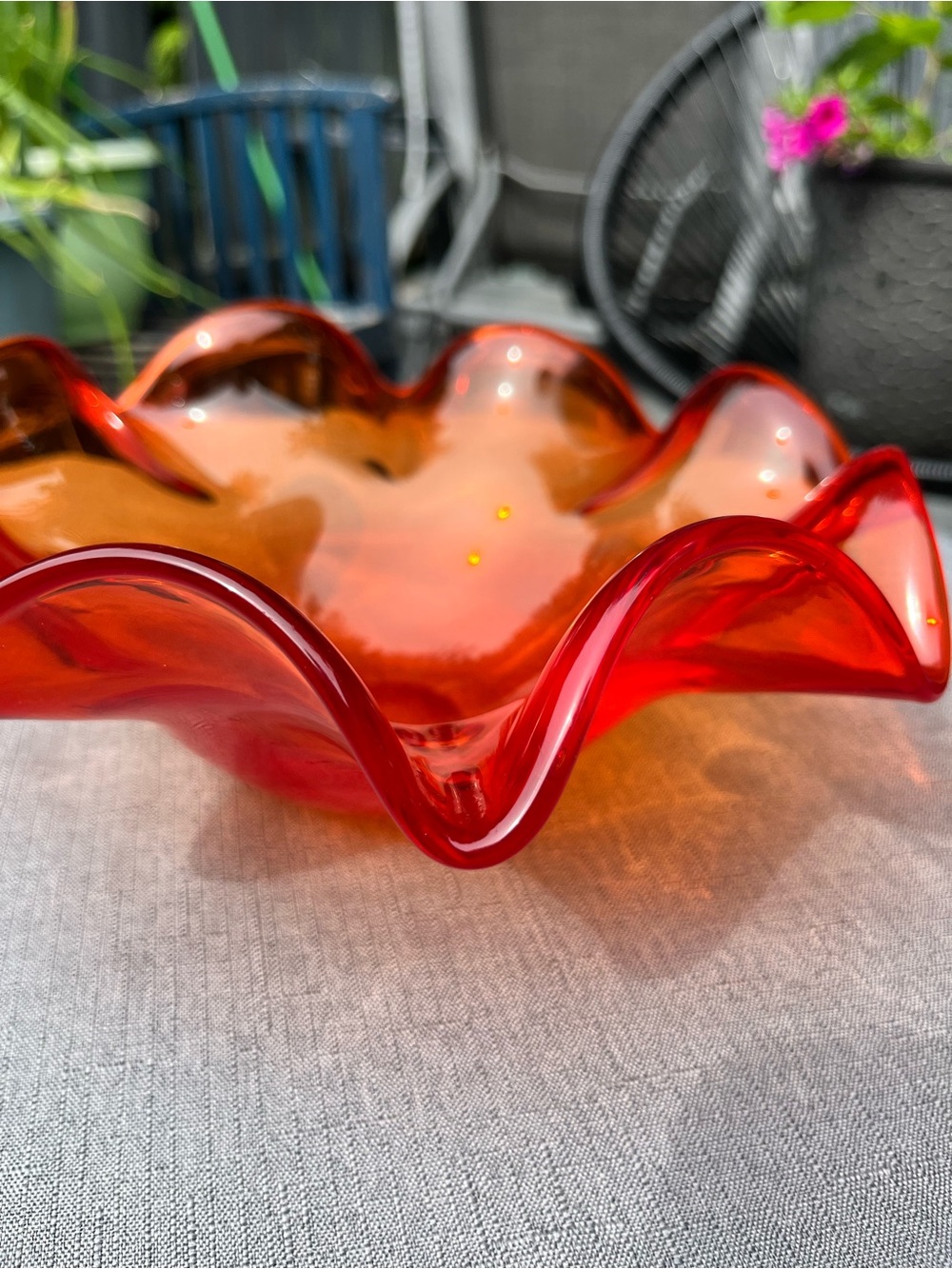 Vintage Amberina Red Orange Ruffled Art Glass Bowl MCM Centrepiece - Picture 12 of 16